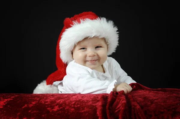 Petit bébé avec chapeau de Noël — Photo