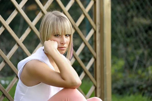 Young unhappy woman — Stock Photo, Image