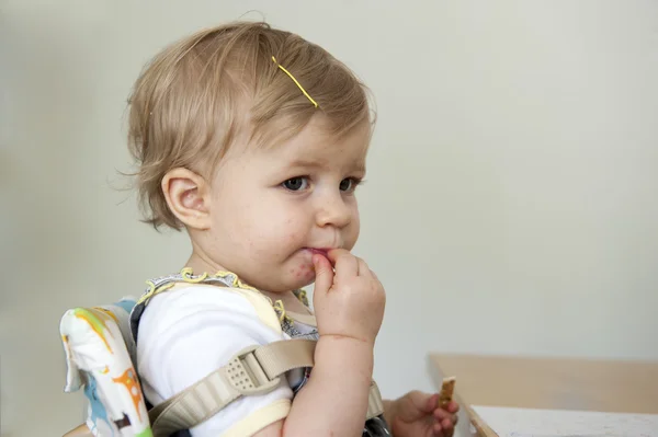 Peuter met hand, mond- en klauwzeer — Stockfoto