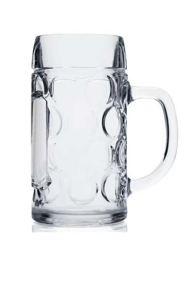 Taza de cerveza en blanco — Foto de Stock