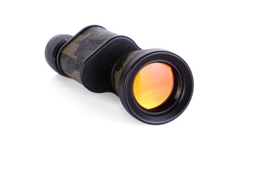 askeri renkli monoküler beyaz zemin üzerine izole