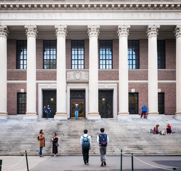 美国马萨诸塞州剑桥的哈佛大学观 — 图库照片
