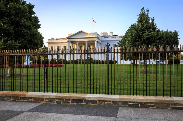 华盛顿特区白宫的前景 — 图库照片