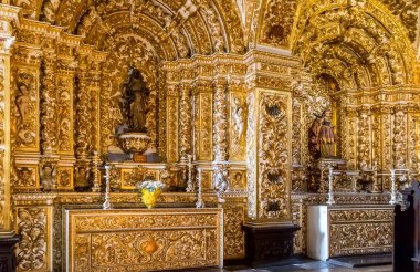 Barok tarzı Convento de Sao Francisco 'nun zengin mimarisi Salvador, Bahia, Brezilya.