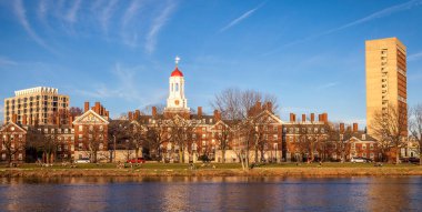 Cambridge, Massachusetts, ABD 'deki Harvard Üniversitesi' nin mimarisi.