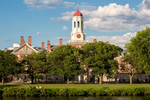 Вид Іконічну Архітектуру Гарвардського Університету Кембриджі Штат Массачусетс Сша — стокове фото
