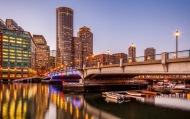 Boston Limanı ve Massachusetts Finansal Bölgesi, ABD.