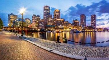 Boston, Massachusetts, ABD Boston Limanı ve Finans Bölgesi 'nin mimarisini gözler önüne seriyor.