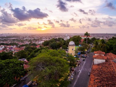 Olinda 'nın Brezilya, Pernambuco' daki tarihi mimarisinin görüntüsü.