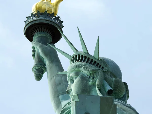美国纽约市标志性的自由女神像 — 图库照片