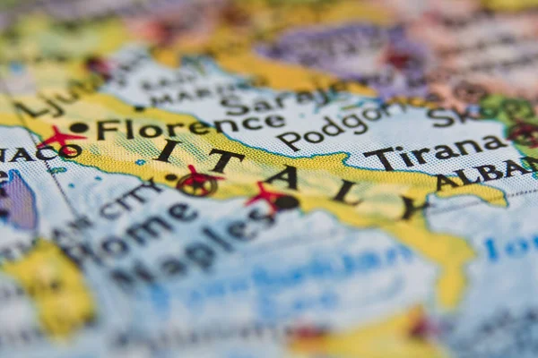 地图上的意大利 — 图库照片