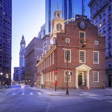 Boston 'un Massachusetts, ABD' deki çağdaş ve tarihi mimarisinin bir görüntüsü.