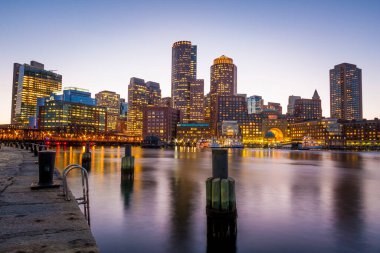 Boston Limanı ve Finansal Bölgesi, MA, ABD.