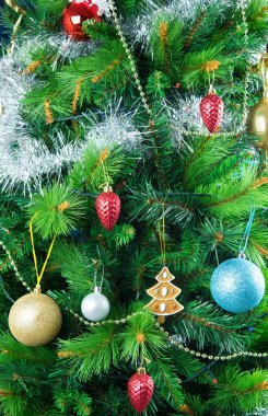 Madalyalı Noel ağacı