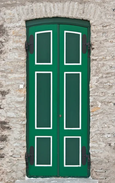 緑のドア — ストック写真