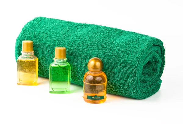 Ręcznik i szampon — Zdjęcie stockowe