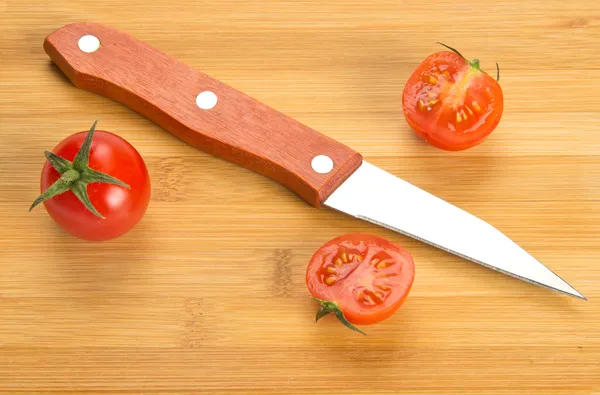 Kesme tahtasındaki bıçak.