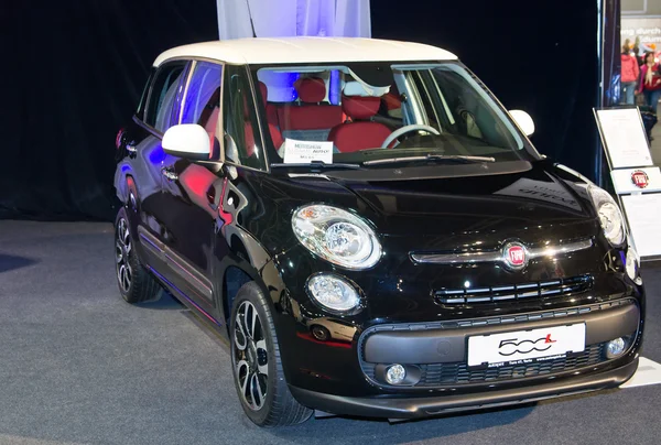 Fiat 500L — Stockfoto