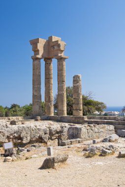 Akropolis kalıntıları