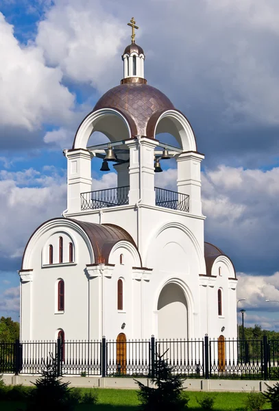 Belltower of Russian orthodox church in Tallinn. — Stock Photo, Image