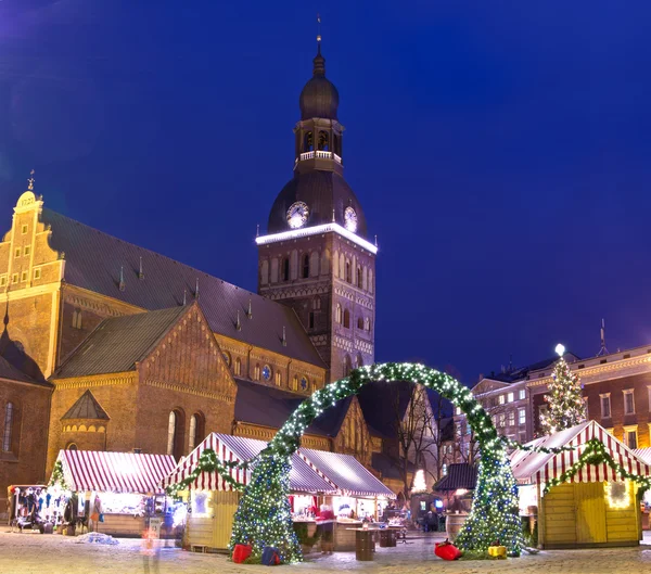 Рождественский рынок в Риге — стоковое фото