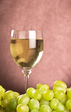 Bardakta beyaz şarap