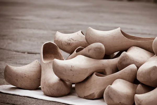 Zapatos de madera — Foto de Stock