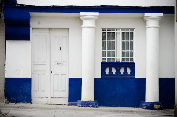 Blue house — Stock Photo, Image