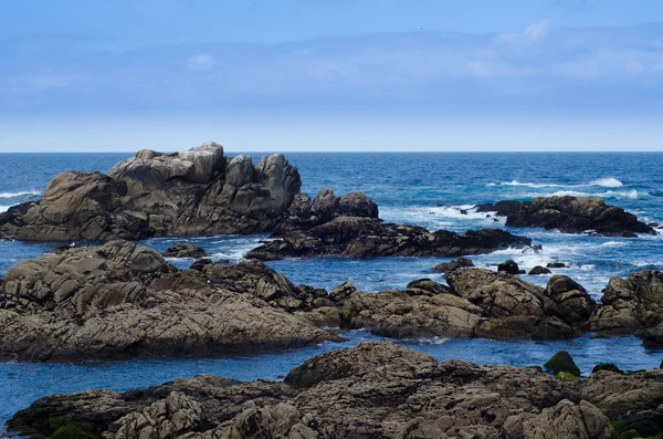 De zee en de rotsen — Stockfoto