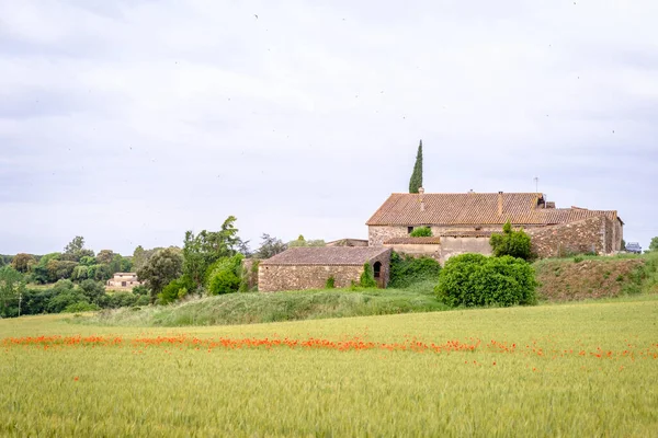 Vista Uma Típica Casa Rural Catalunha Espanha Rodeada Por Campo — Fotografia de Stock