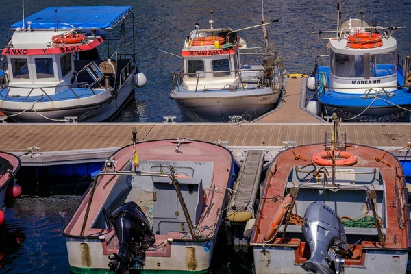 Poio Spain August 2021 Fishing Port Numerous Wooden Boats Anchored — Foto de Stock