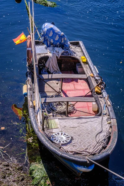 Pontesampaio Espanha Setembro 2021 Pequeno Barco Pesca Artesanal Ancorado Cais — Fotografia de Stock