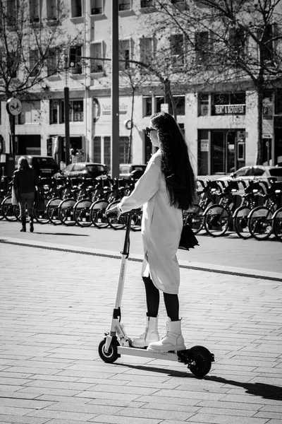 Barcelona Spain February 2022 Young Woman Rides Sidewalk Electric Scooter — Stock Photo, Image