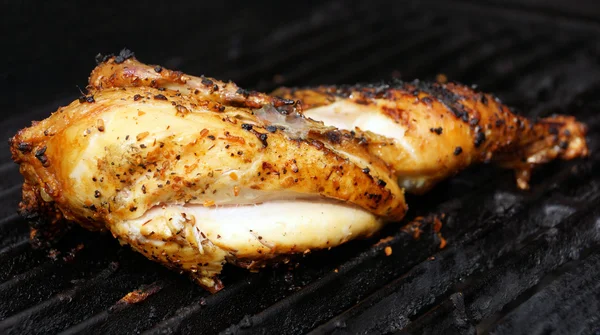 Barbequed half chicken — Stock Photo, Image