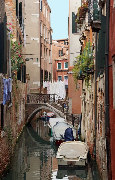 Canal en Venecia Italia — Foto de Stock