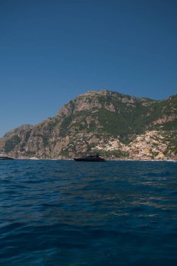 İtalya, Amalfi sahilinde yatlar