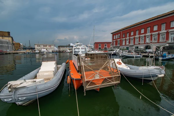 Hajók Nápoly Kikötőjében Olaszország — Stock Fotó