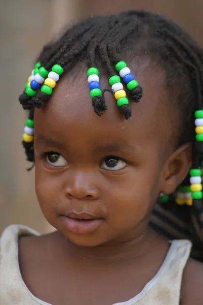 uganda gelen küçük bir kız