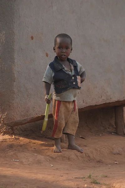 Zavallı Köyü rushooka mbarara yakınında yaşayan Afrikalı Çocuk
