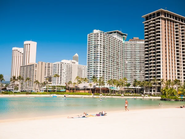 Blick auf Gebäude rund um den Strand von Waikiki — Stockfoto
