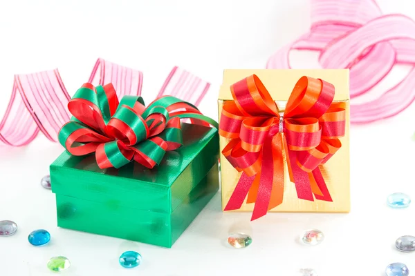 Golden and green gift box — Stock Photo, Image