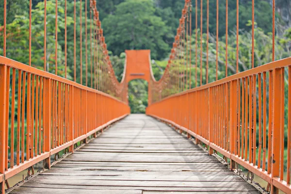 Оранжевый мост — стоковое фото