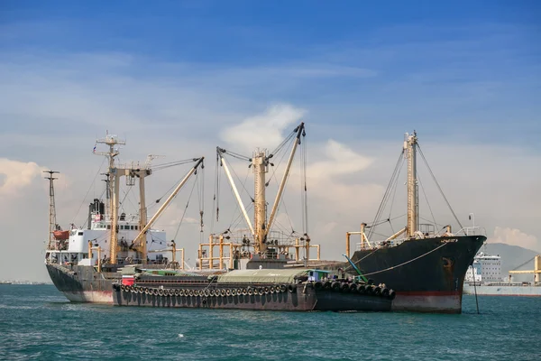Commercial Ship. Sea Transportation and Logistics — Stock Photo, Image