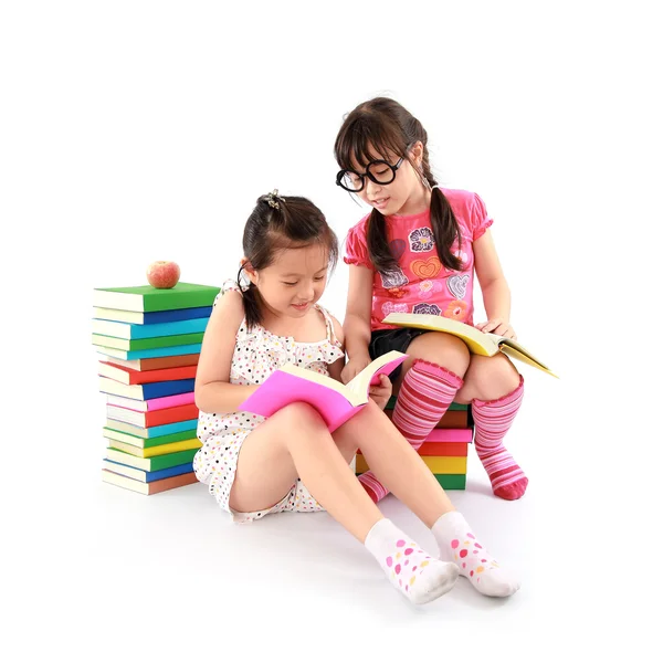 Two student little asian girl reading the book — Stock Photo, Image