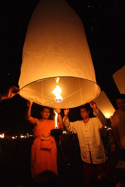 Thai monk floating lamp — Stock Photo, Image