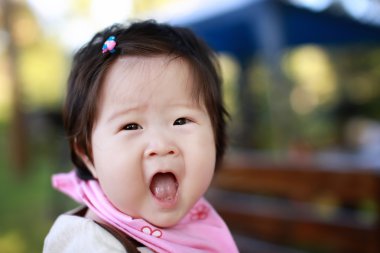 şirin hapy küçük kız bebek