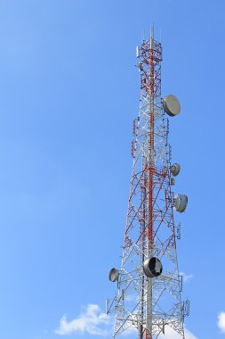 Tower iletişim ile onların telekomünikasyon antenler