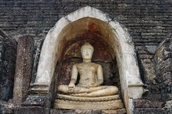 Buddha wat chang lom v si satchanalai sukhothai unesco — Stock fotografie