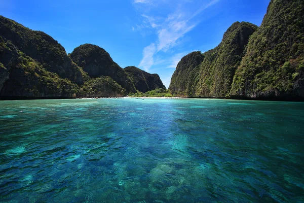 Maya bay в Пхі-Пхі острова, Крабі — стокове фото