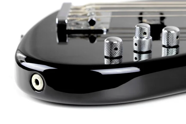 Guitarra baixo elétrico isolado no fundo branco — Fotografia de Stock